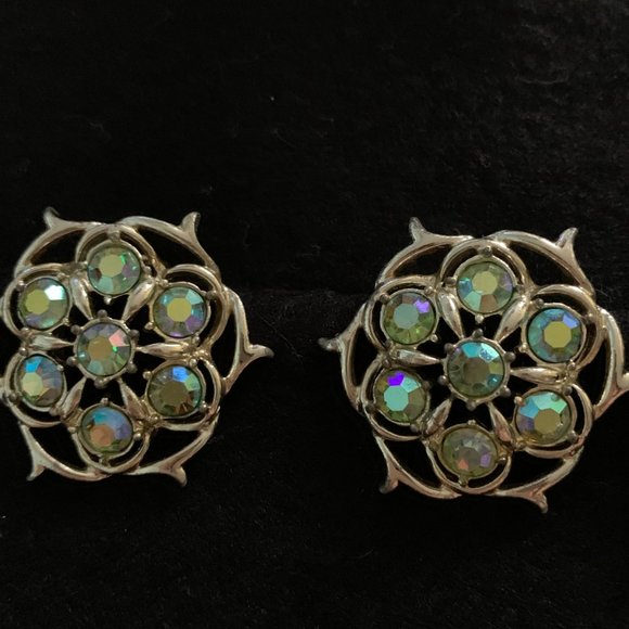 Vintage Sarah Coventry Iridescent Rhinestone Clip - Picture 2 of 5